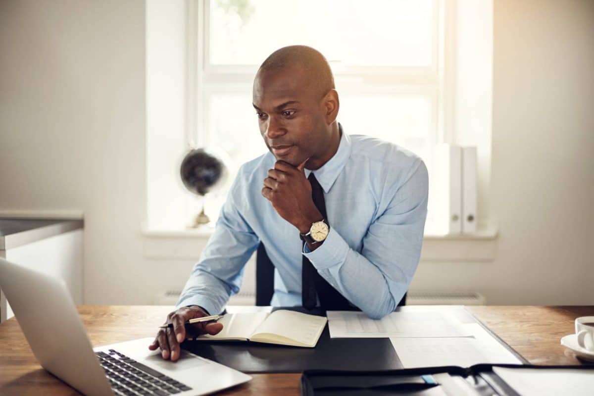 Affacturage courtier factor paiement factures entreprises professionnels budgets comptes trésorerie finances financement
