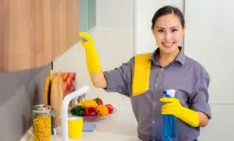 Comment trouver la meilleure offre d’emploi pour femme de ménage de bureau ?